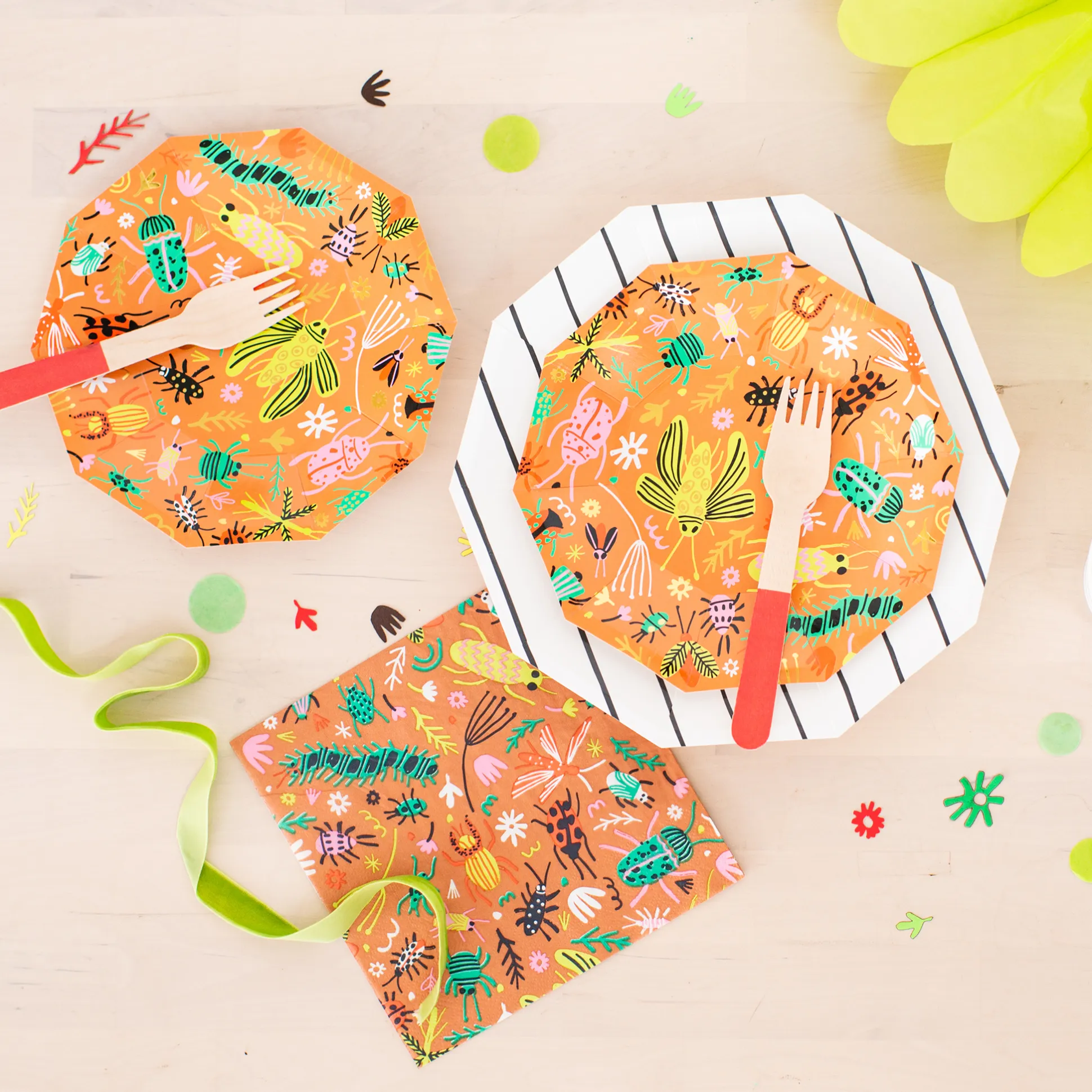 Backyard Bugs Bunches of Bugs Large Napkins, Pack of 16