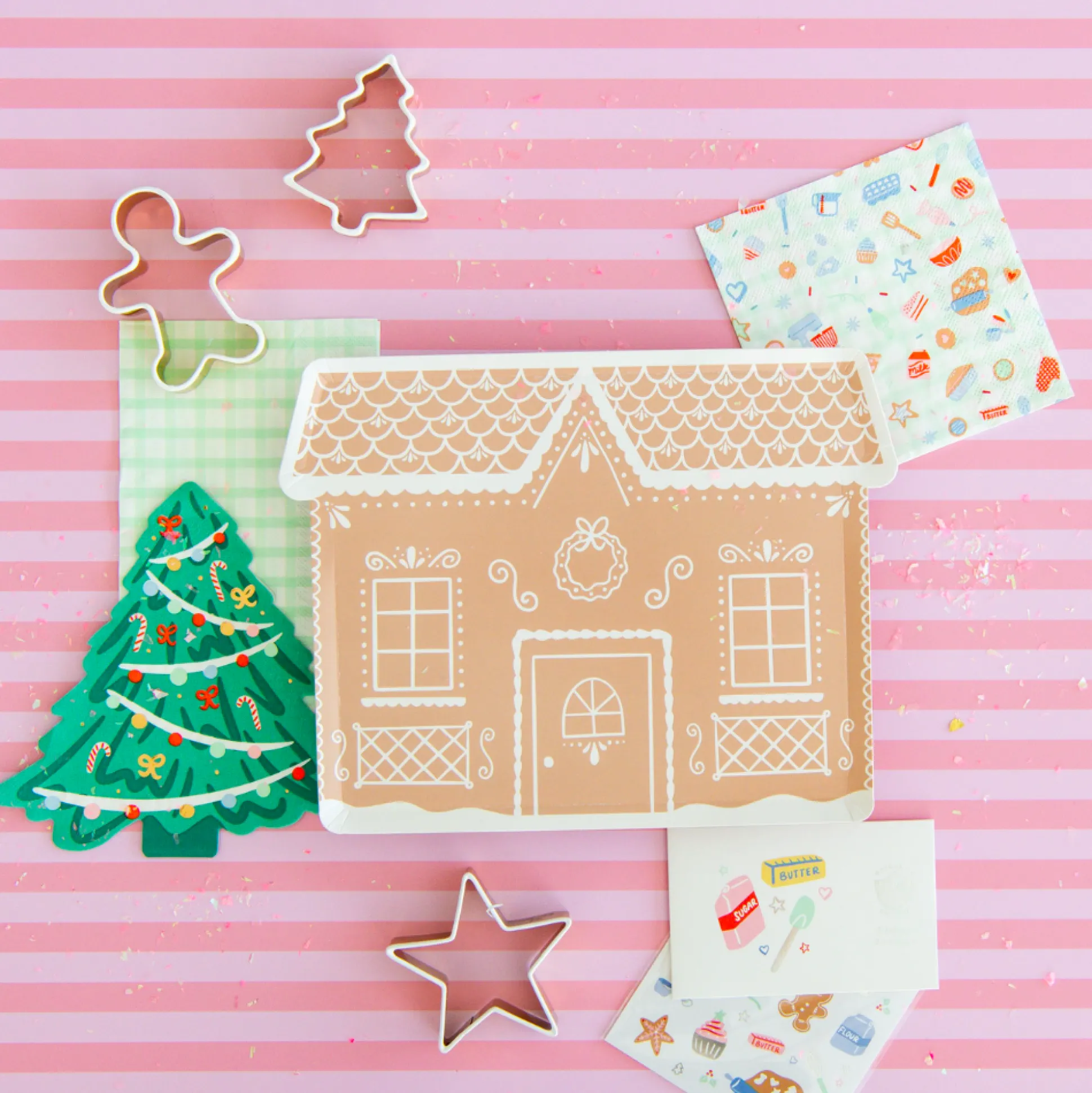 Baking Spirits Bright Gingerbread House Large Plates, Pack of 8