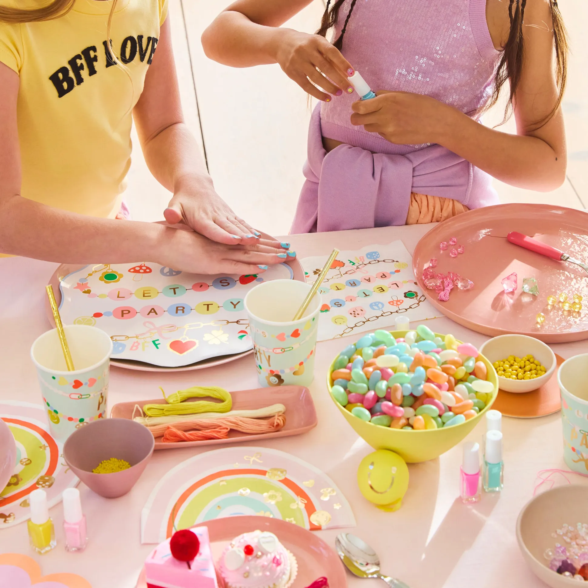 Charm Party Cups (x 8)