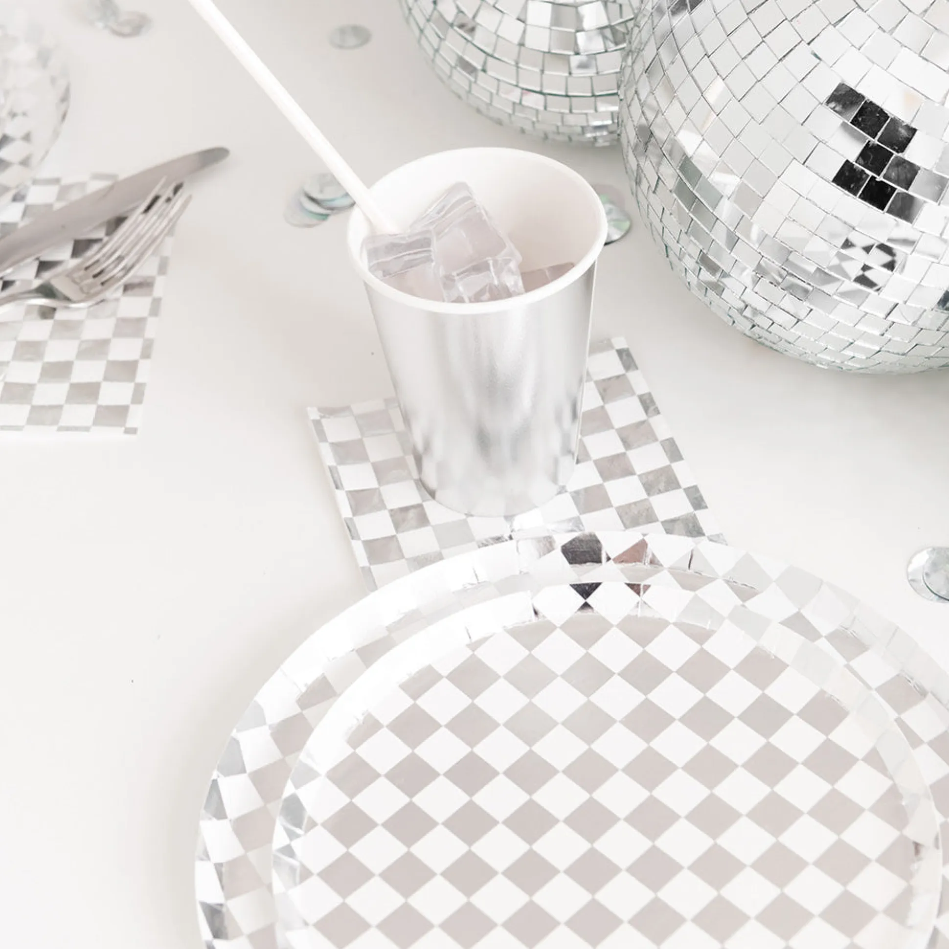 Check It! Dazzling Diamond Dinner Plates, Pack of 8