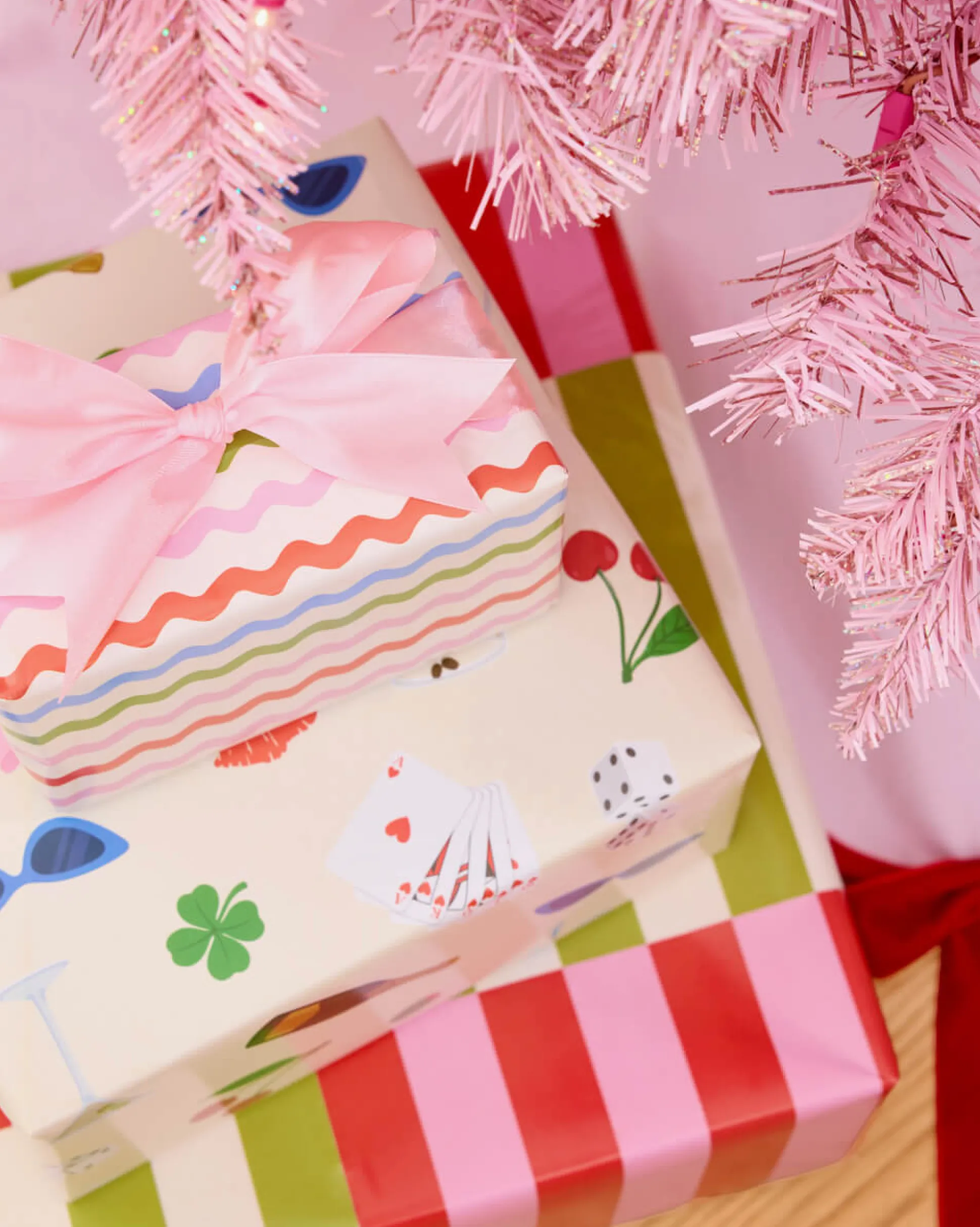 Cute Girl Wrapping Paper - 12 sheets + 16 tags