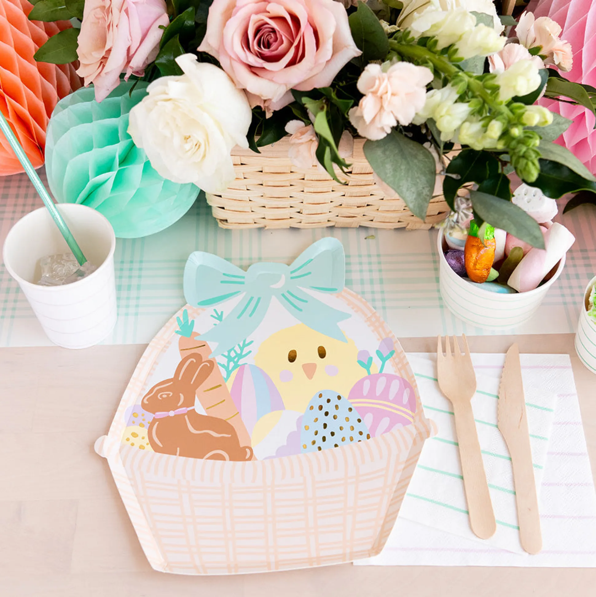 Easter Fun Large Basket Plates, Pack of 8
