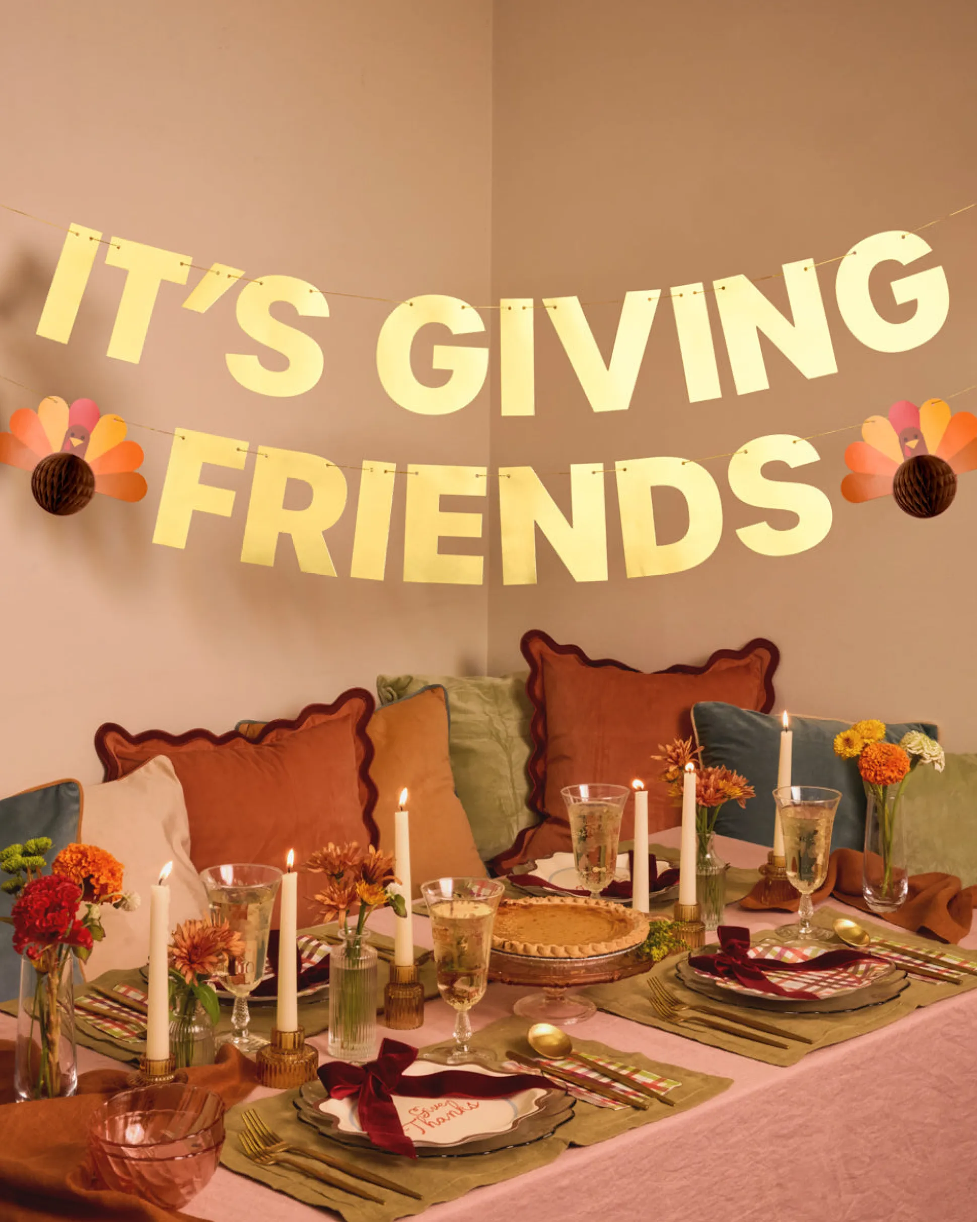 It's Giving Friends Banner - 3D paper banner