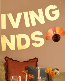 It's Giving Friends Banner - 3D paper banner