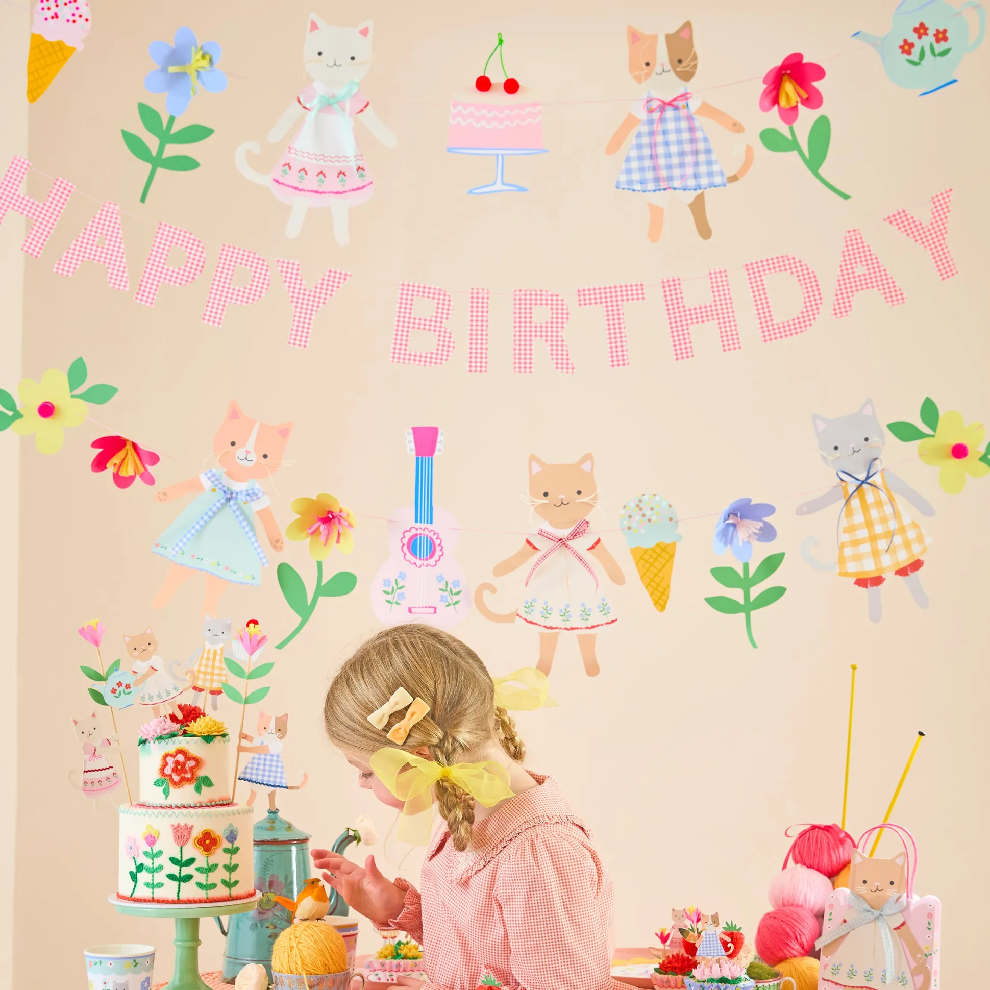 Kitten Club Garland Set