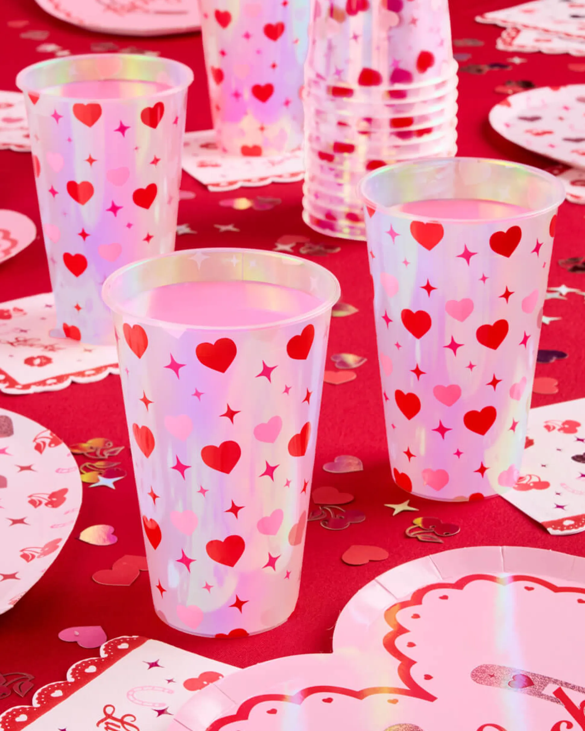 Lucky in Love Cups - 16 plastic cups