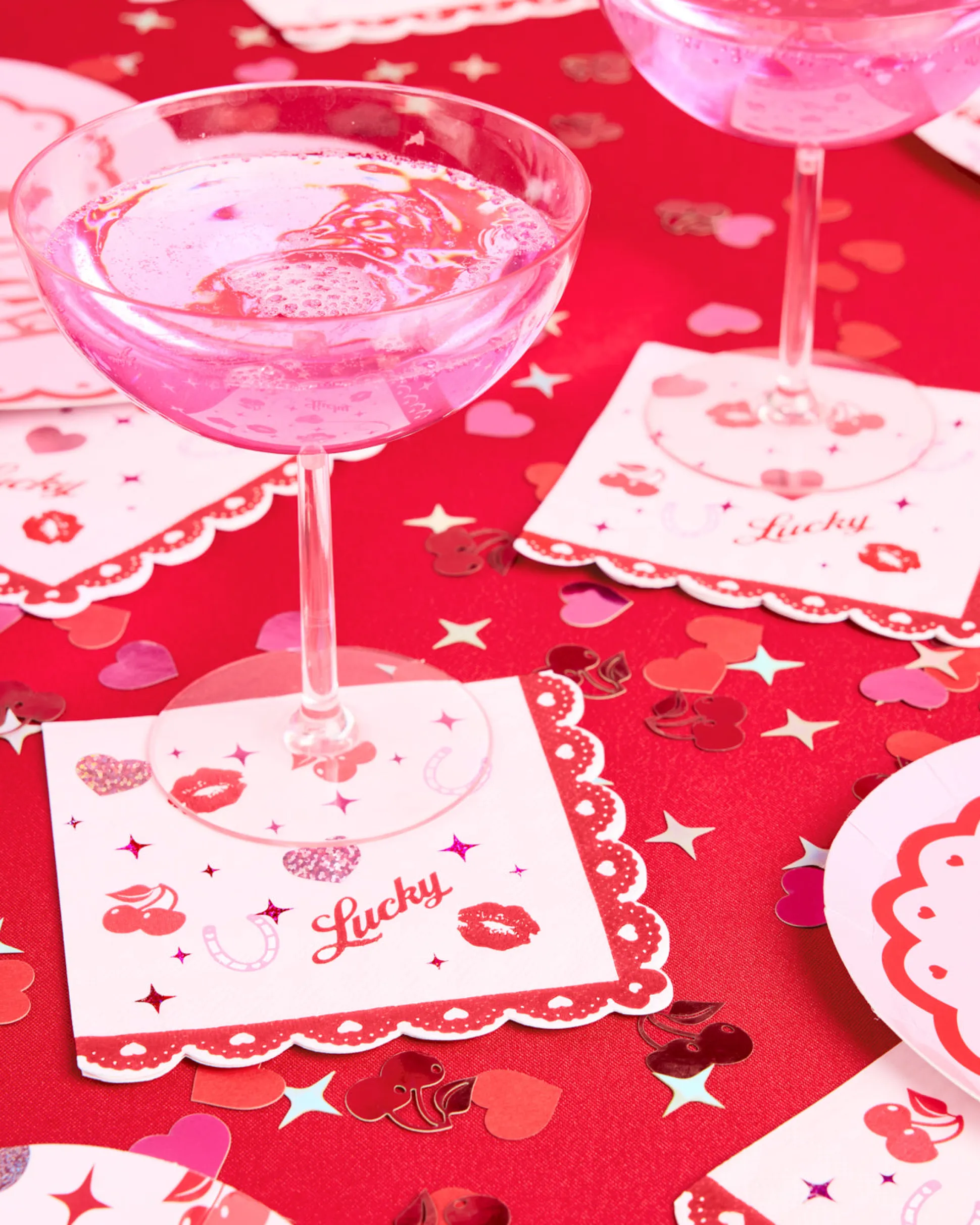 Lucky in Love Napkins - 25 paper napkins