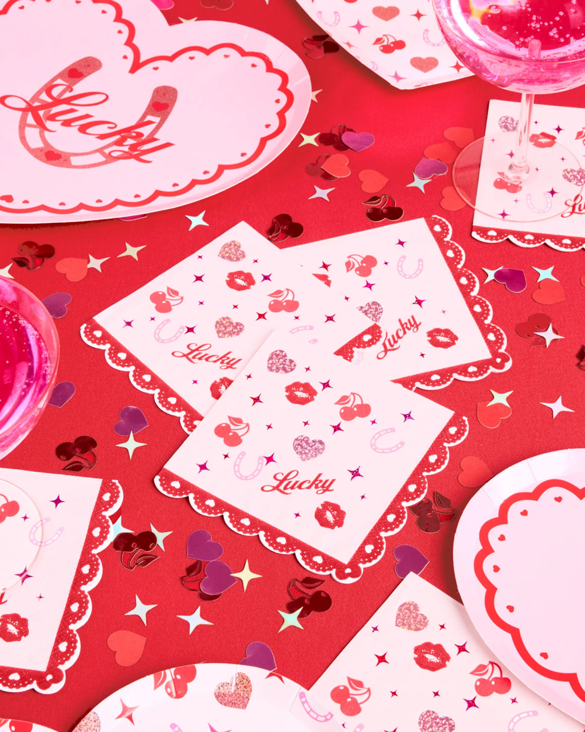 Lucky in Love Napkins - 25 paper napkins