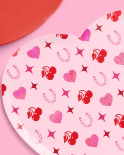 Lucky in Love Plates - 24 paper plates