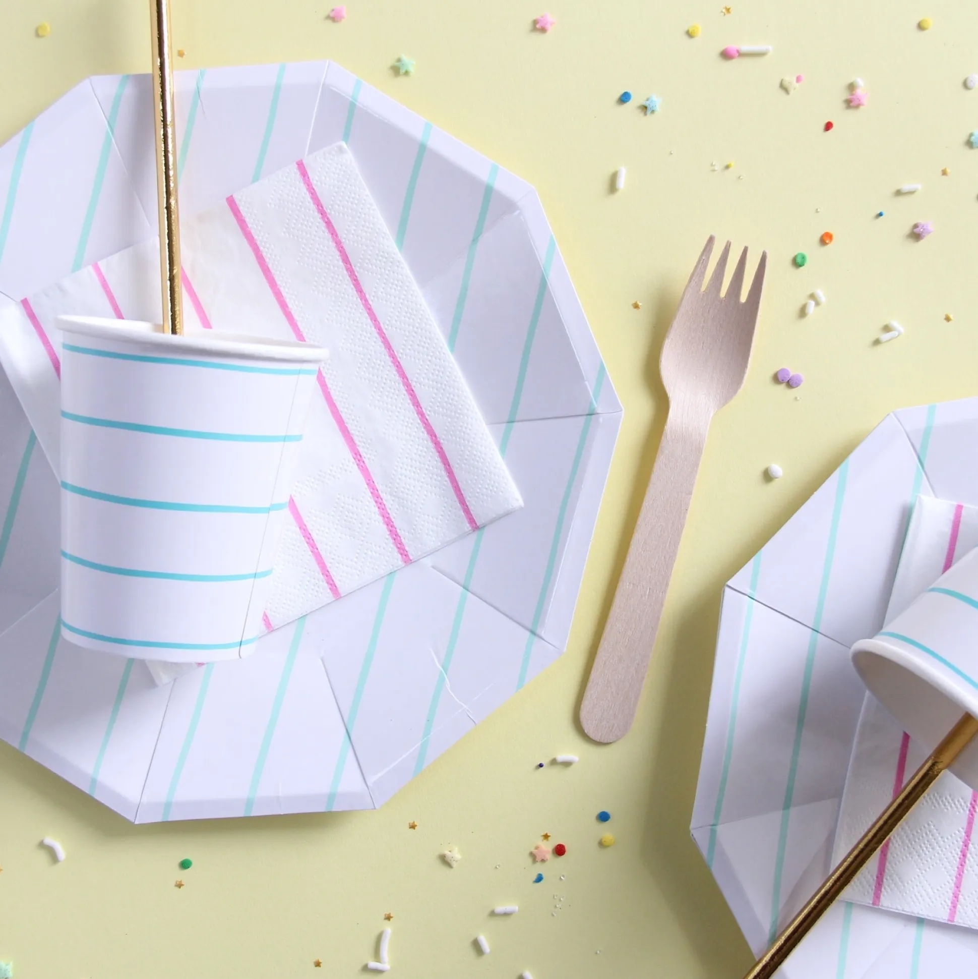 Mint Frenchie Striped Large Plates, Pack of 8