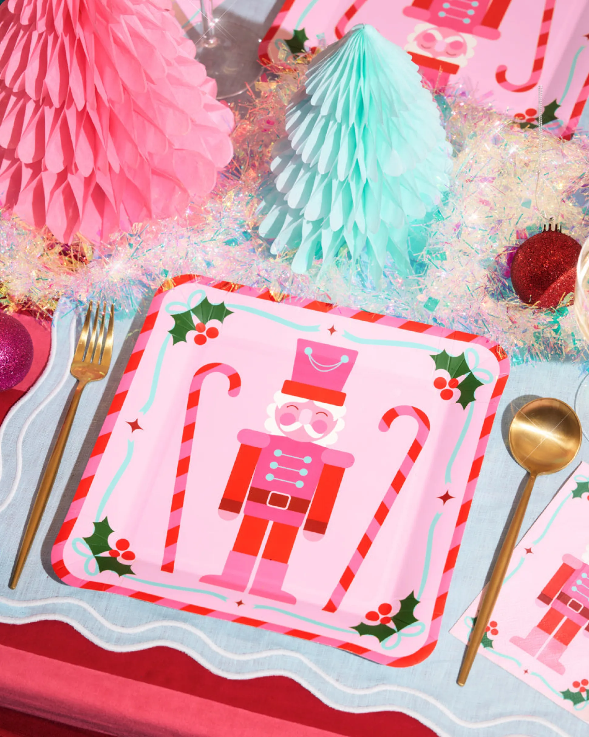 Nutcracker Plates - 25 paper plates