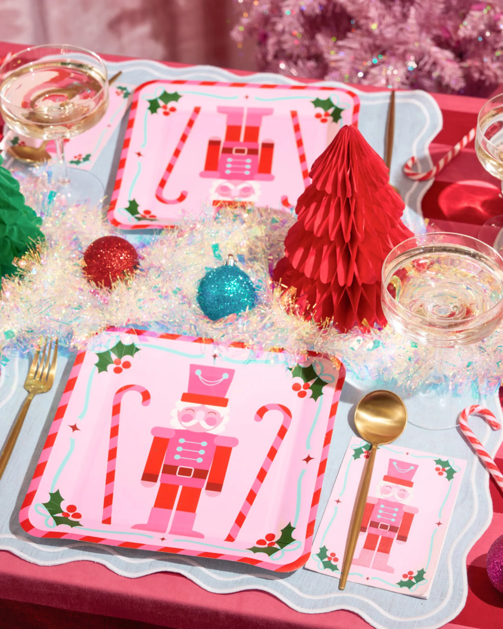 Nutcracker Plates - 25 paper plates