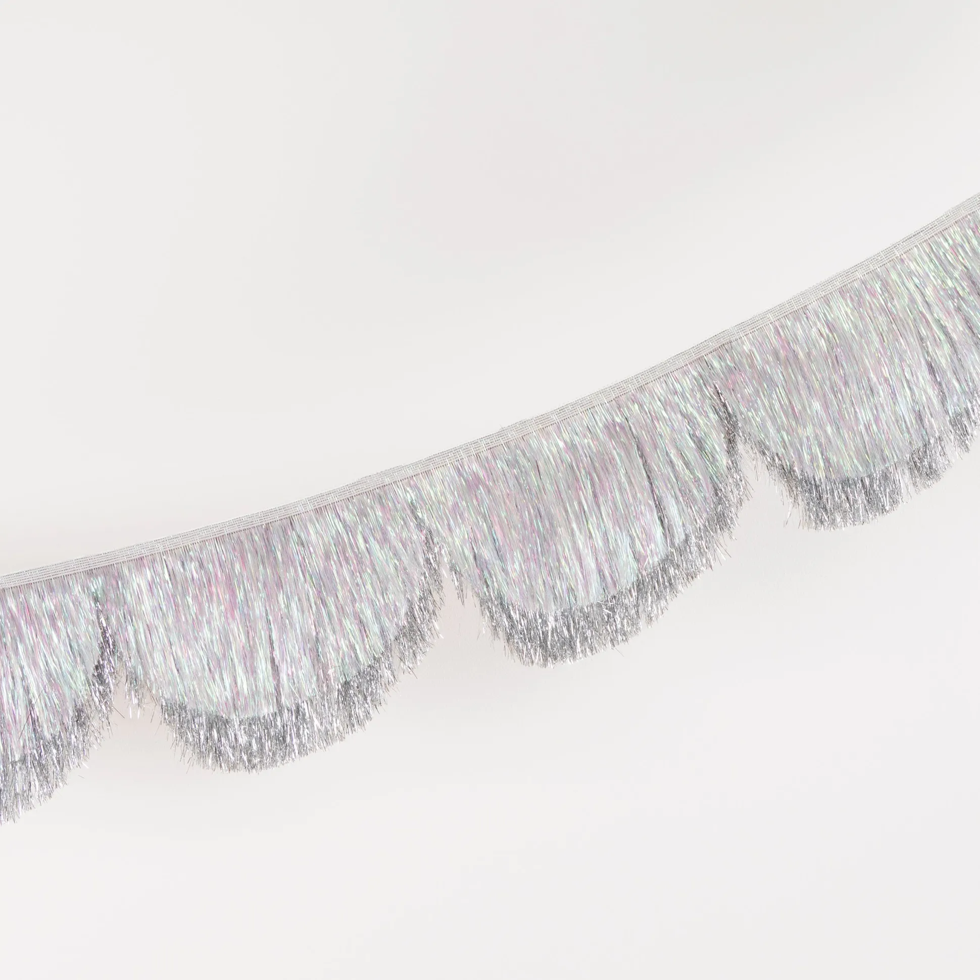 Silver Iridescent Tinsel Scallop Garland