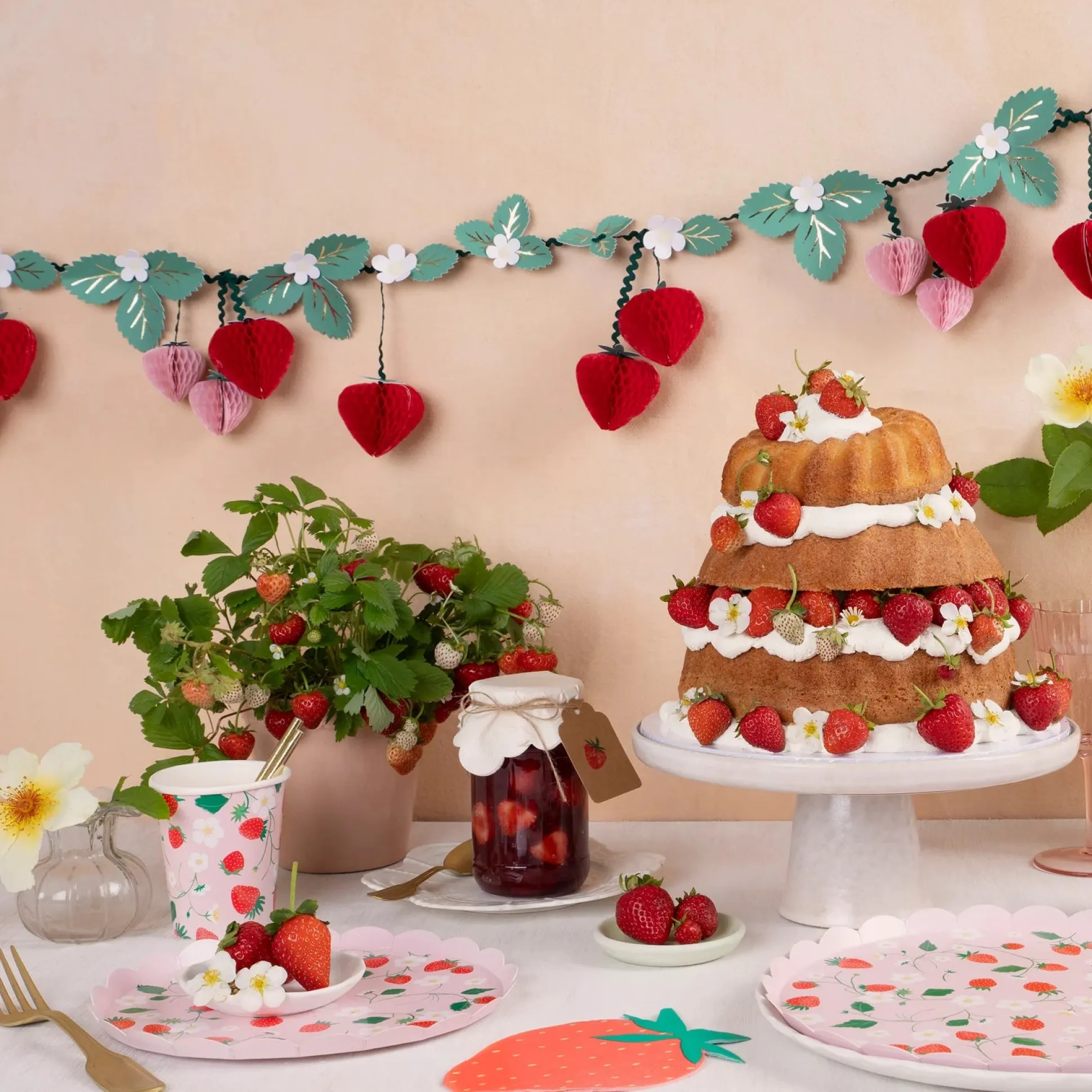 Strawberry Pattern Cups, Set of 8